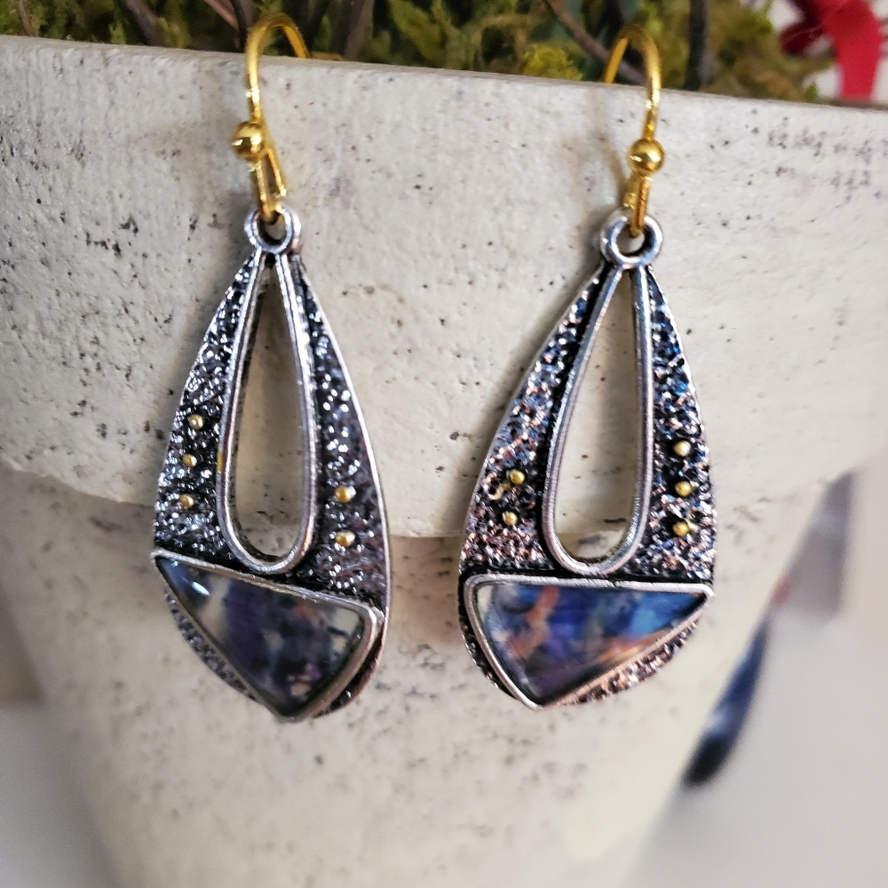 Silver Tone Boho Artsy Look Earrings - Picture 4 of 8